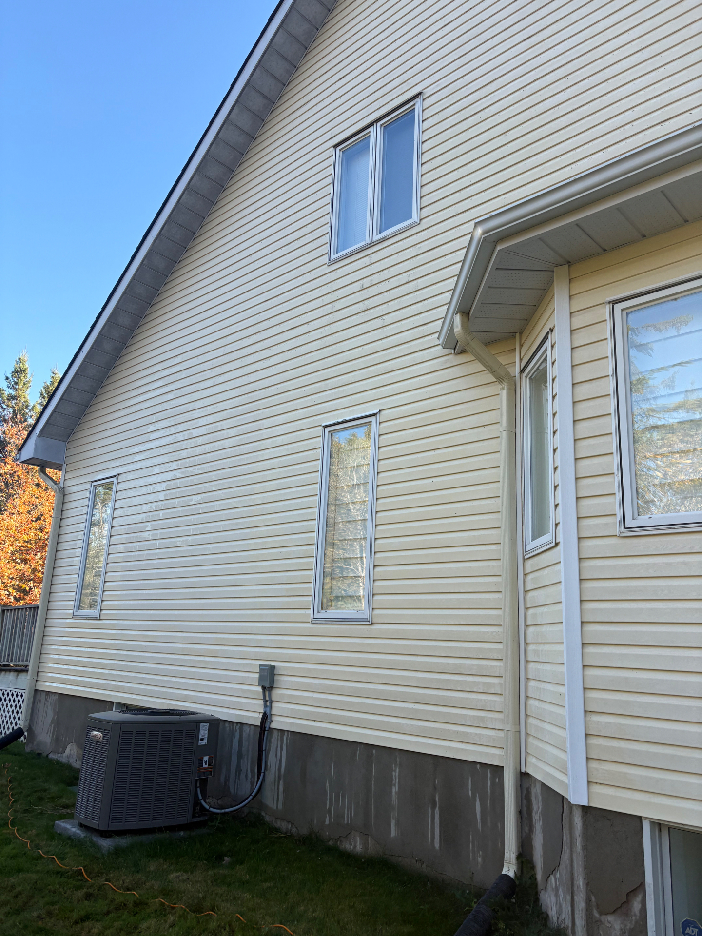 Soft washed vinyl siding on a residential home